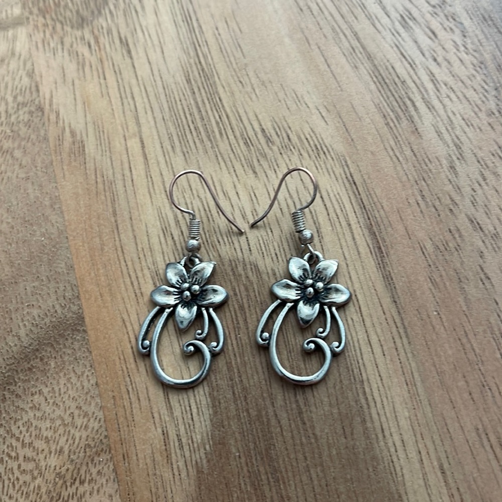 Sterling silver flower earrings